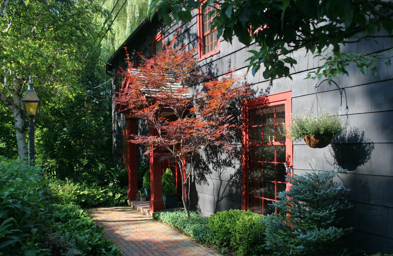 1795 Acorn Inn Bed And Breakfast Canandaigua Exterior photo