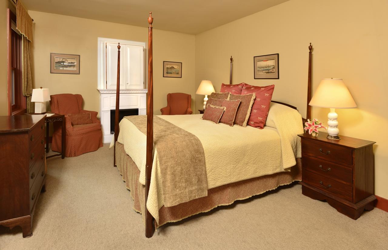 1795 Acorn Inn Bed And Breakfast Canandaigua Exterior photo